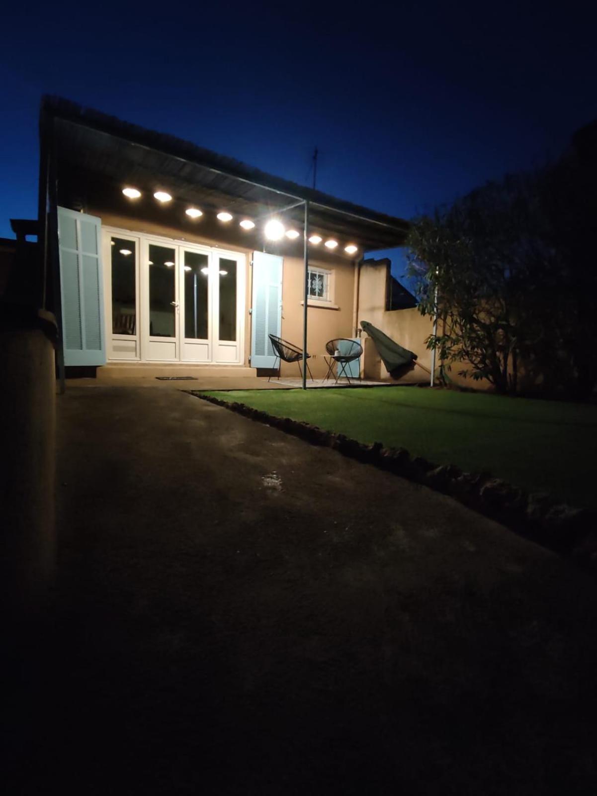 Studio Jardin Privatif 300M De La Plage Sainte-Maxime Exterior foto